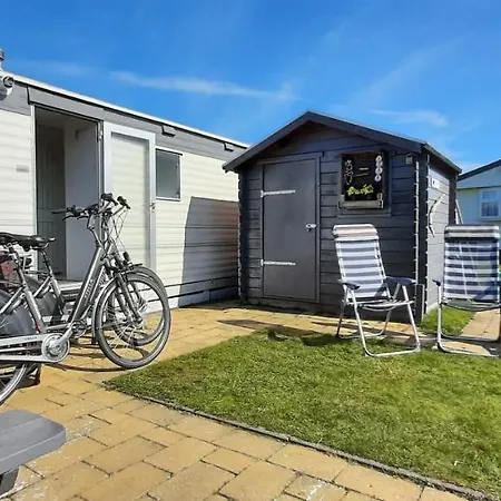 Wadhuis Aan Waddenzee Inclusief 2 E-bikes Chalet
